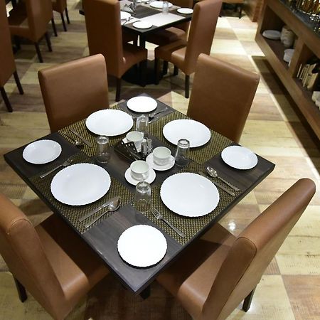 Hotel Crystal Grand Haldwāni 외부 사진