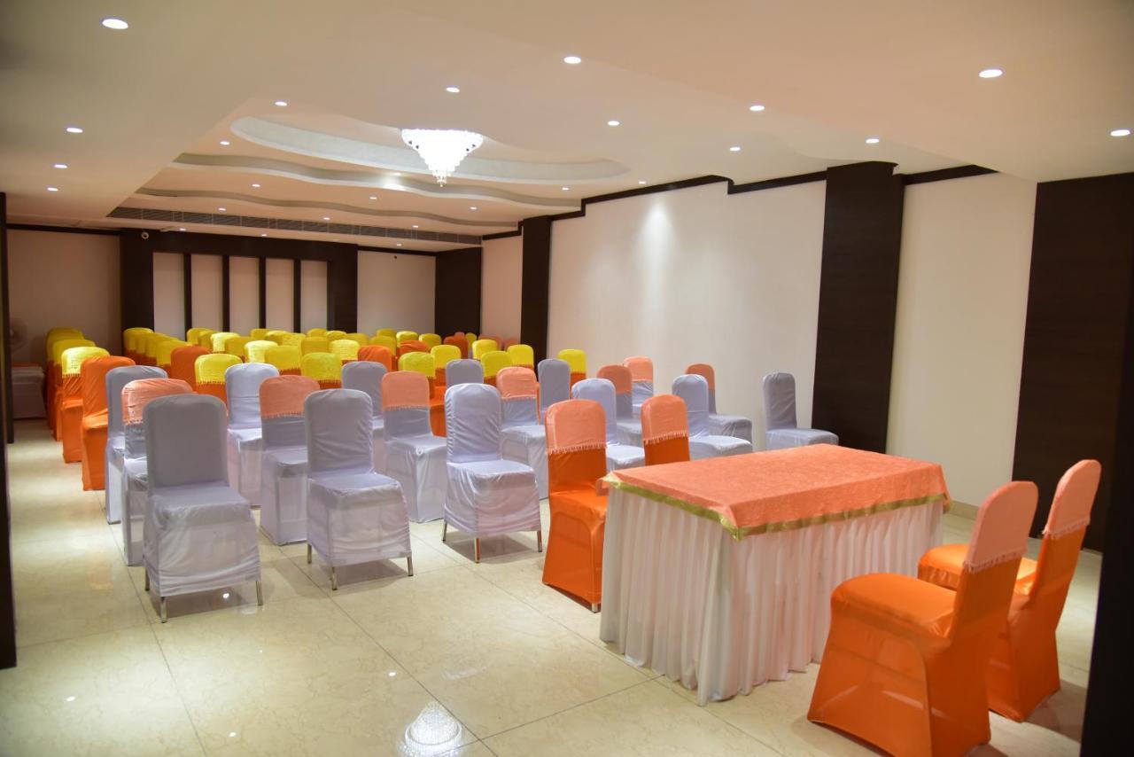 Hotel Crystal Grand Haldwāni 외부 사진